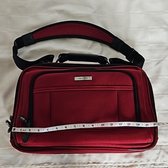 Skyway Women's Shoulder Carry-On Luggage Bag Red/Bag 17"-11" - Picture 15 of 16